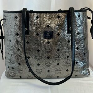 MCM Reversible Shoper Medium silver Bag $525